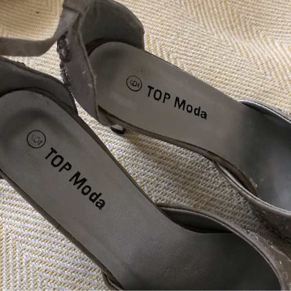 Vintage Silver Beaded Shoes - Picture 8 of 11